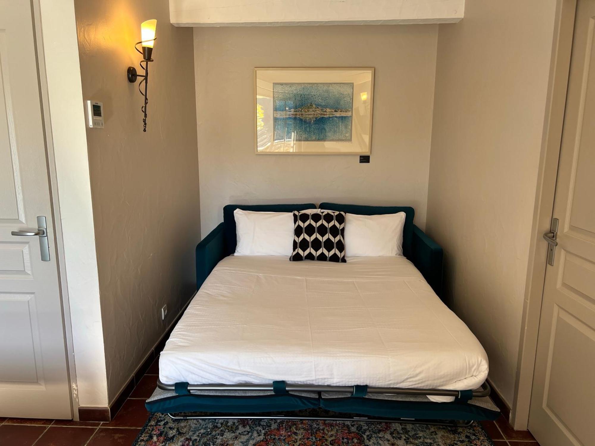 Logis Hotel Restaurant La Bergerie Aragon Room photo