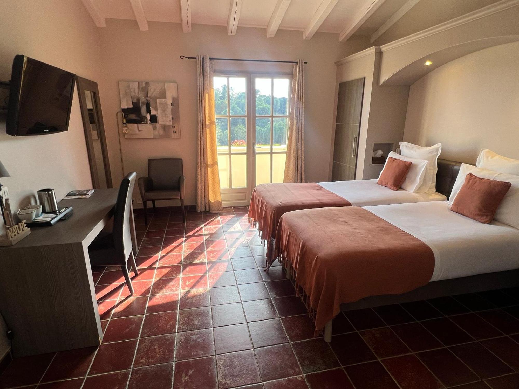 Logis Hotel Restaurant La Bergerie Aragon Exterior photo